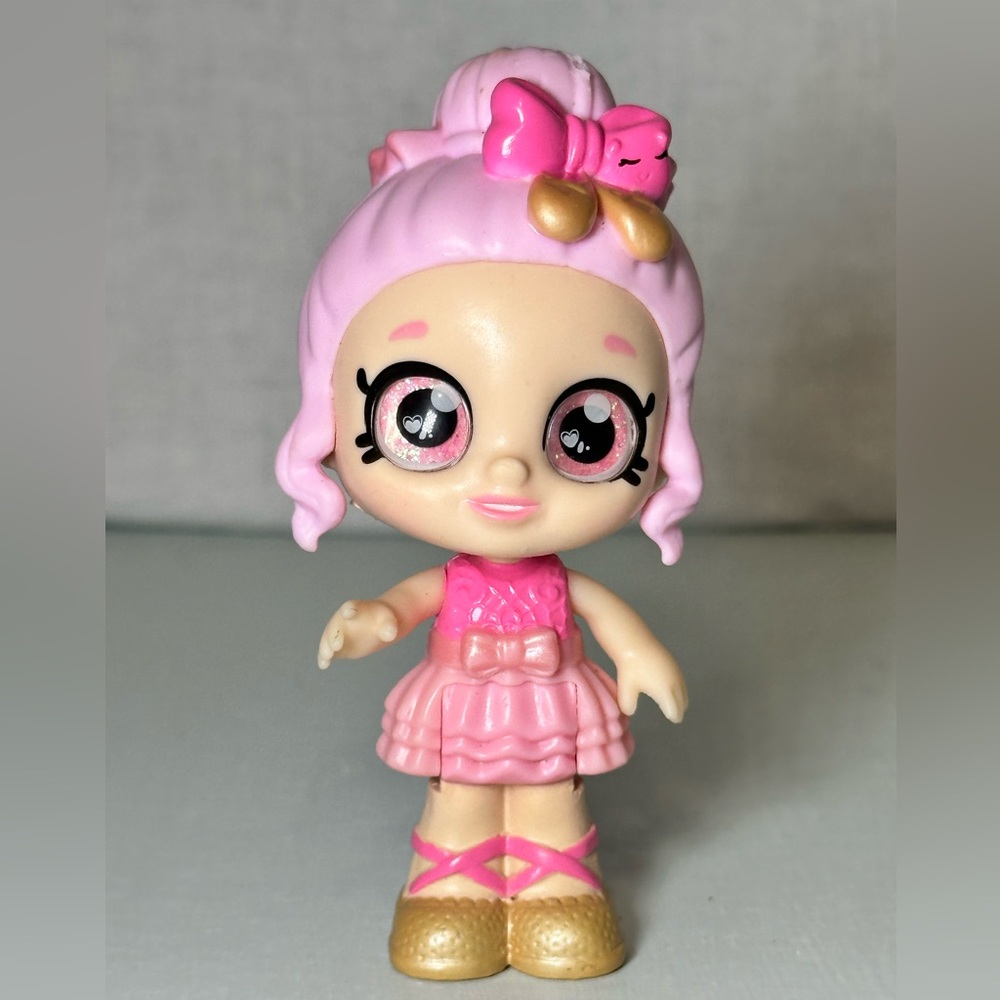 PIROUETTA Kindi Kids Minis Shopkins Bobble Doll Series 1 Posable